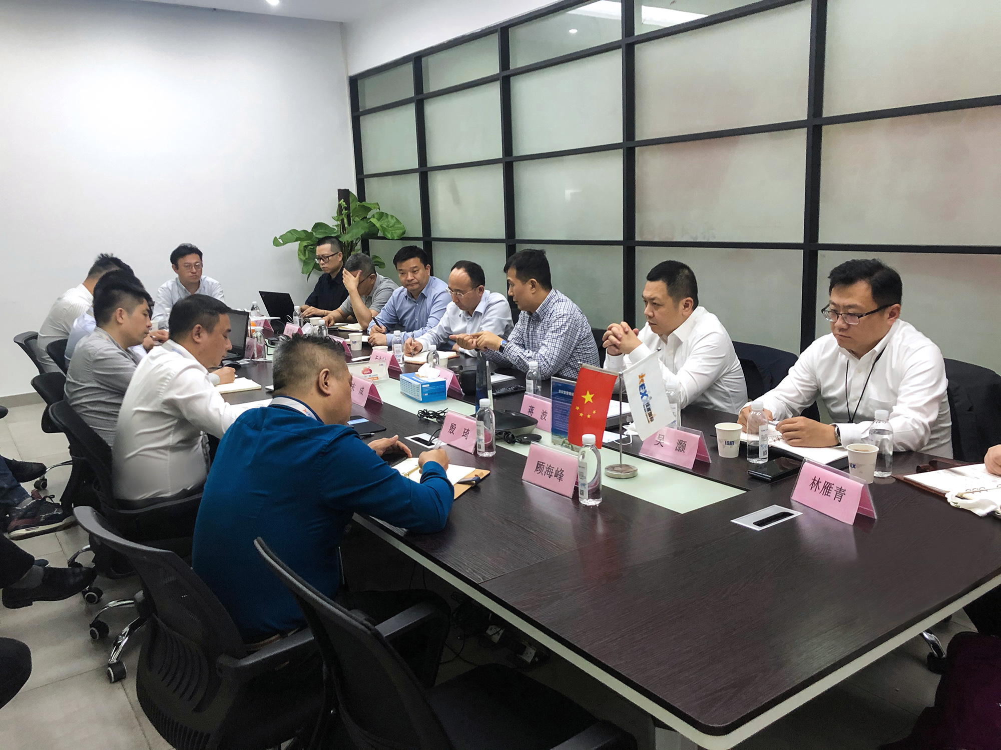 ef8638e2ebd3887d79d41c6d6feba2dz21