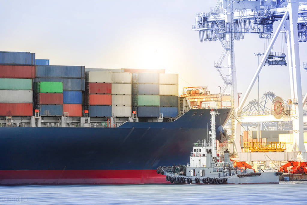 直呼好家伙!为缓解港口压力美国竟然这么做,机场变港口..