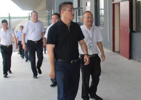 XS1_4V4GTO1Z]`~1905IX{Q